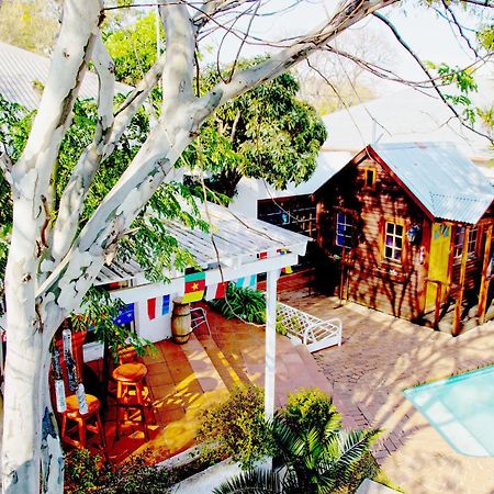 Homebase Melville Backpackers Johannesburg Bagian luar foto