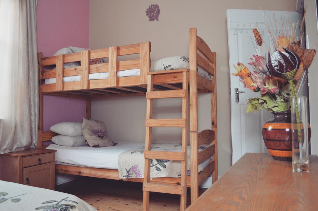 Homebase Melville Backpackers Johannesburg Bagian luar foto