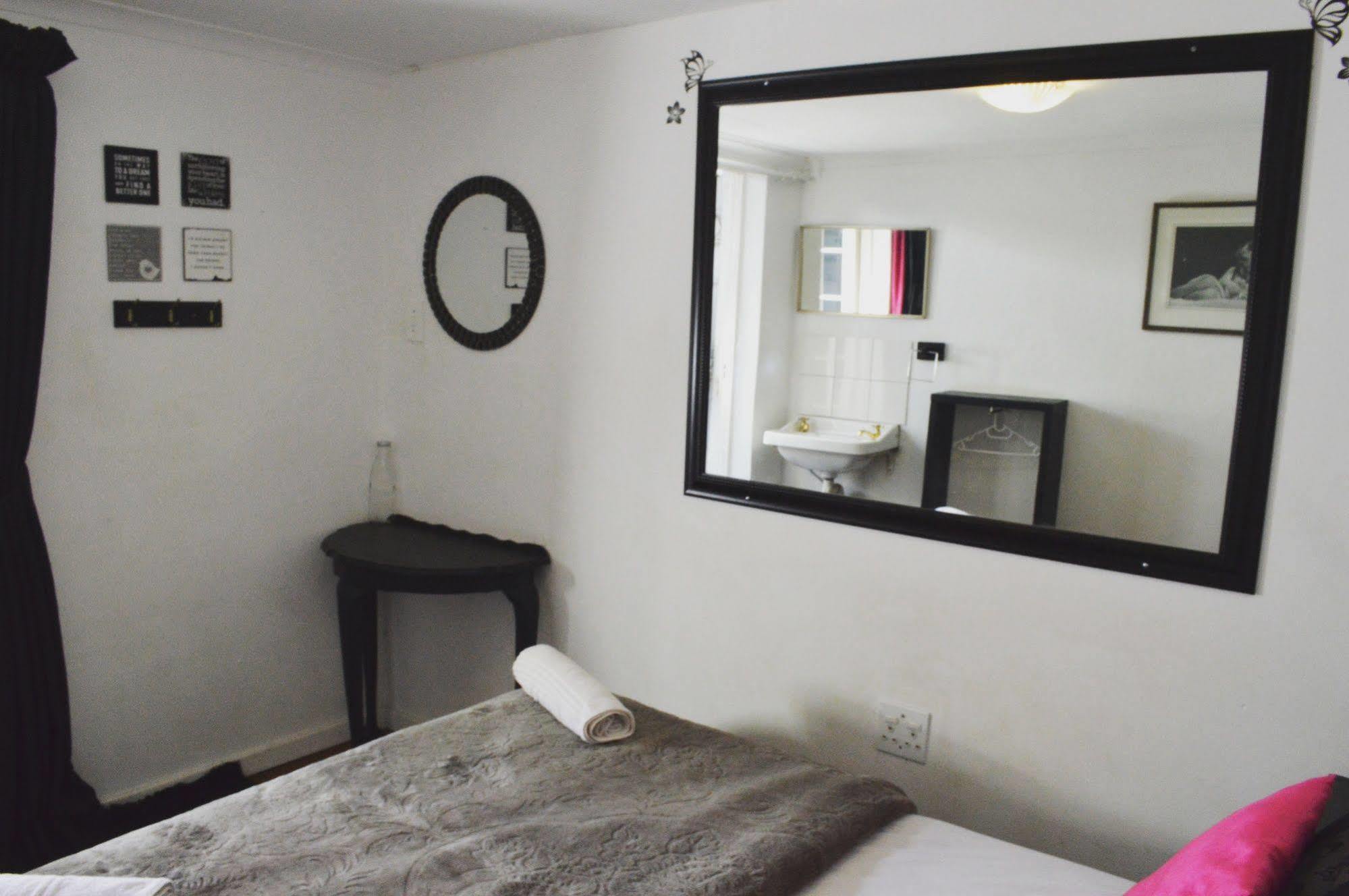 Homebase Melville Backpackers Johannesburg Bagian luar foto